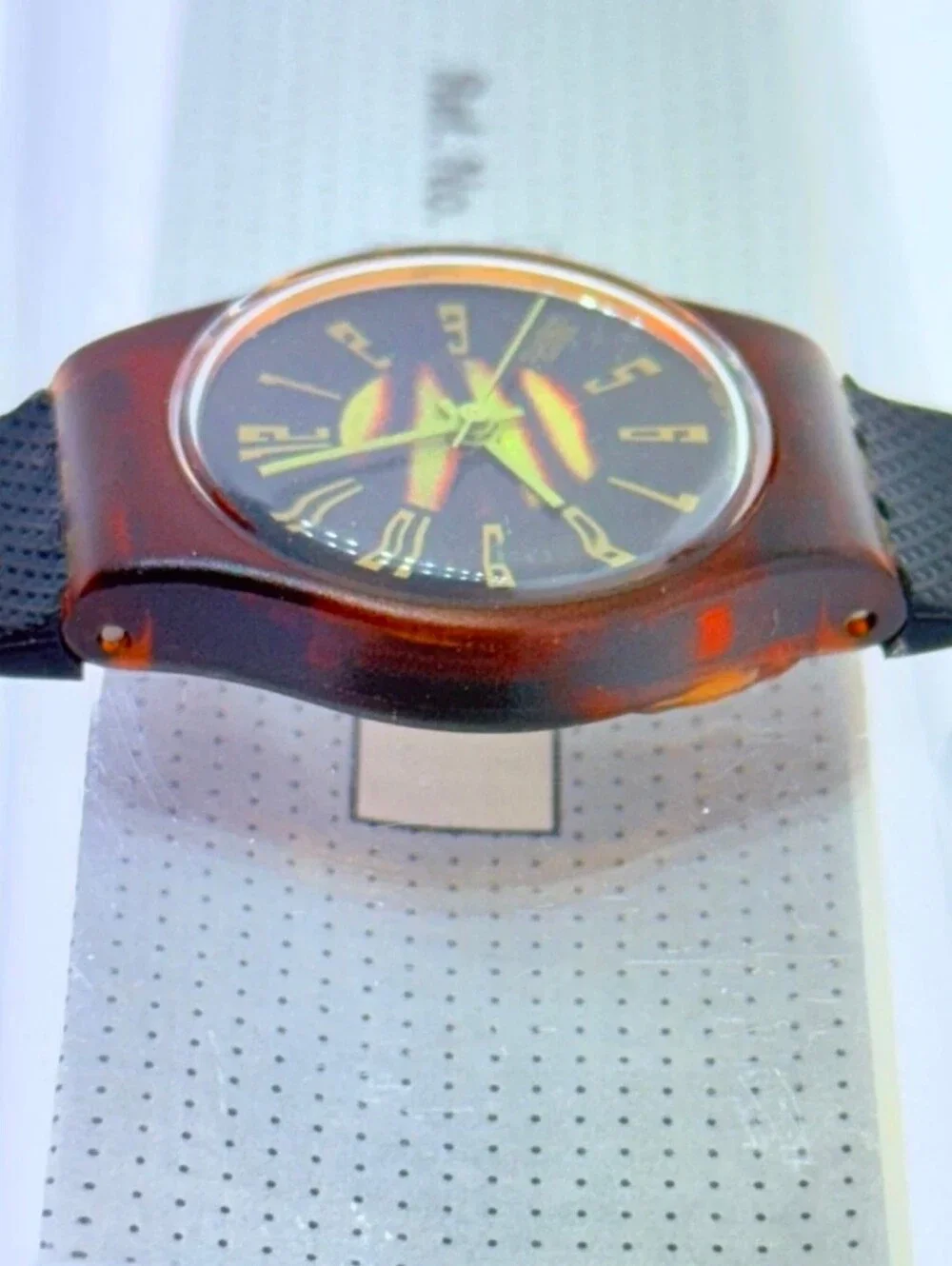Swatch NOS 1990 'Short Wave' ladies watch